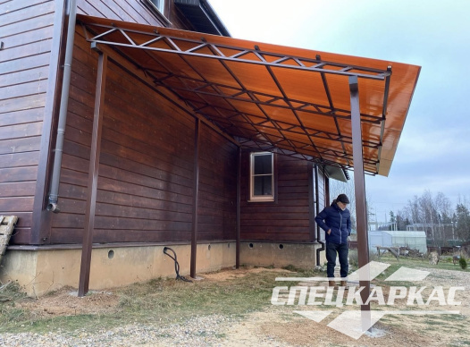Навес примыкающий к дому для парковки одного автомобиля №69 - фото 1648