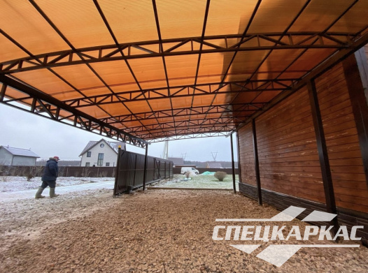 Навес из поликарбоната к дому для парковки автомобилей №9 - фото 1058